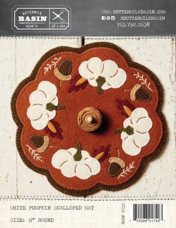 White Pumpkin Scalloped Mat # BMB2033
