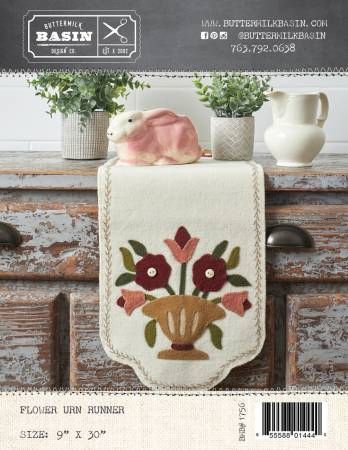 Flower Urn Runner # BMB1756