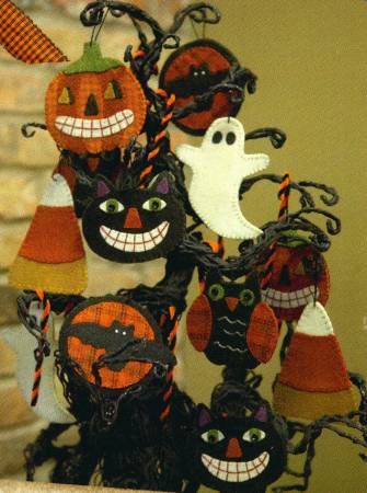 Sweet & Spooky Wool Ornaments # BMB22