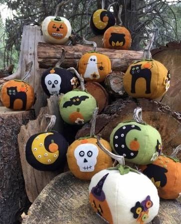 Eek! Spooks! Wool Felt & Floss Kit # BR236K